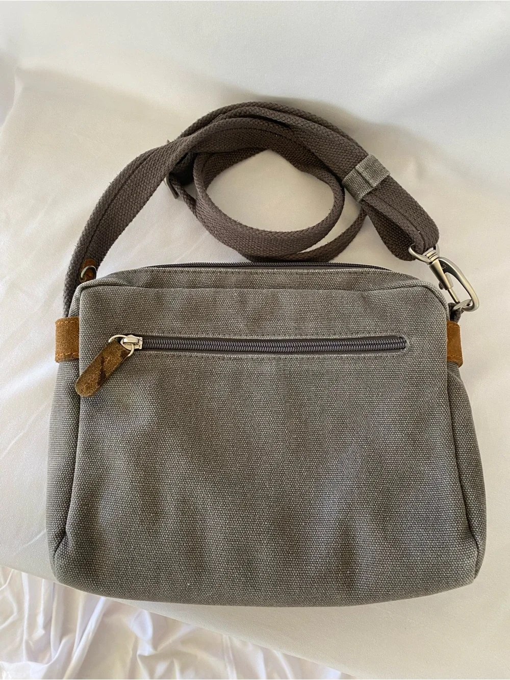 Travelon Anti-Theft Heritage Crossbody with 5-Point Anti-Theft Protection Sage